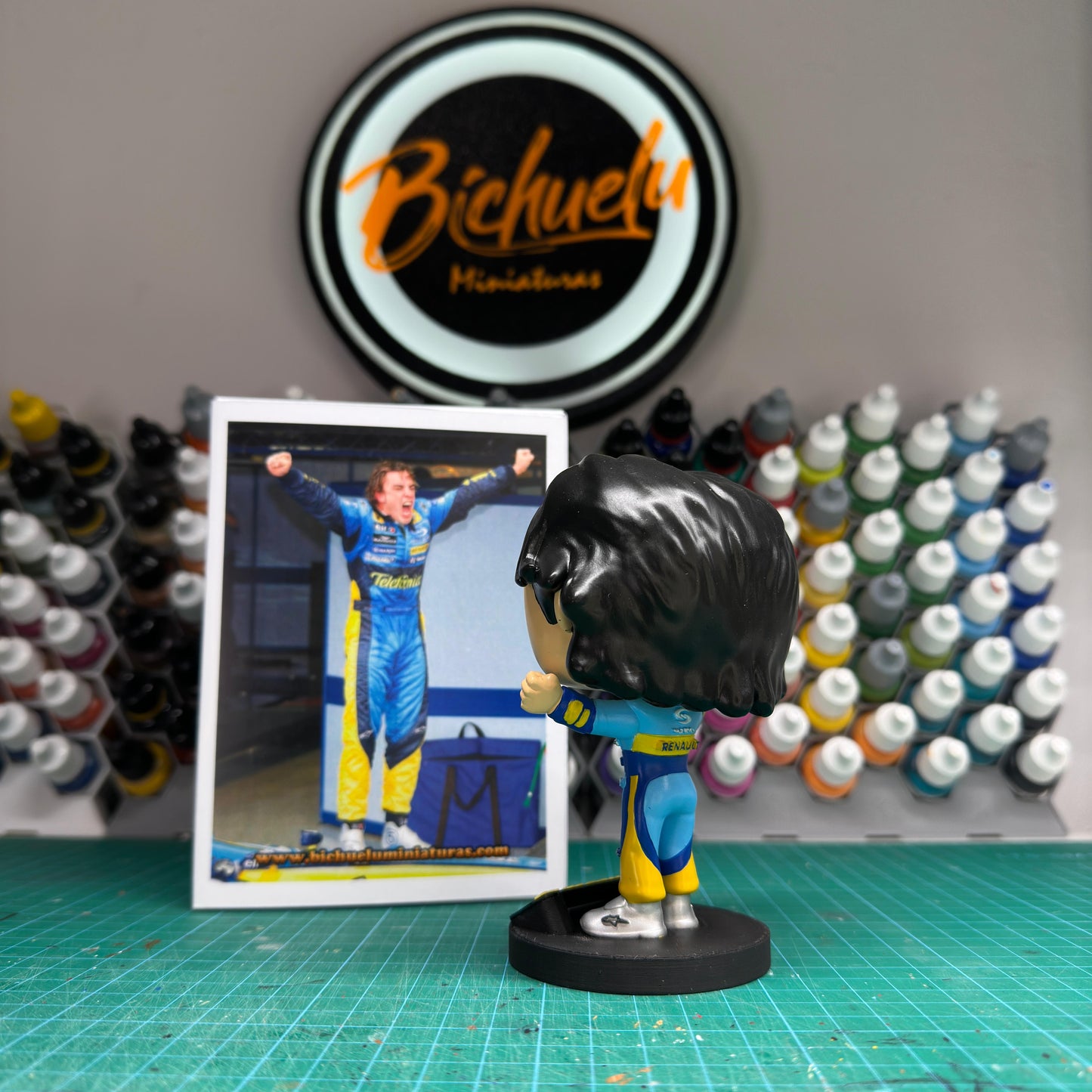 Fernando Alonso 2005 | Collectible Figure Inspired by His First F1 Championship | Limited Fan Edition