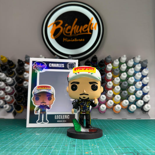 Charles Leclerc (Edición Monza 2024) | Figura Coleccionable Inspirada en la Fórmula 1 | Edición Exclusiva para Fans del Motor