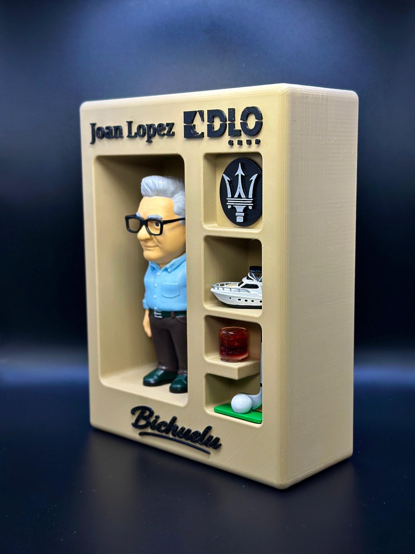 Figura Personalizada con Expositor | Encargo Único y Hecho a Medida | Regalo Original para Fans y Profesionales