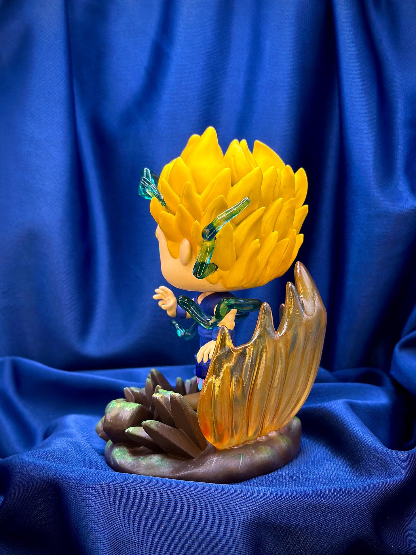 Son Gohan vs. Cell | Dragon Ball Z | Custom Collectible Figure – Exclusive Edition