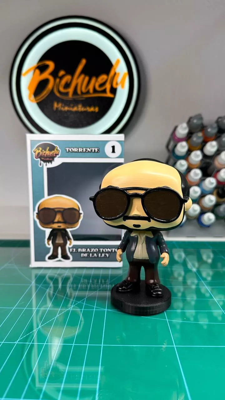 Torrente | Figura Coleccionable Inspirada en el Icónico Personaje del Cine Español | Edición Limitada para Fans del Humor