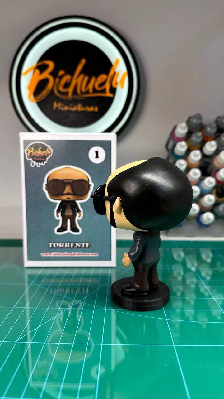 Torrente | Figura Coleccionable Inspirada en el Icónico Personaje del Cine Español | Edición Limitada para Fans del Humor