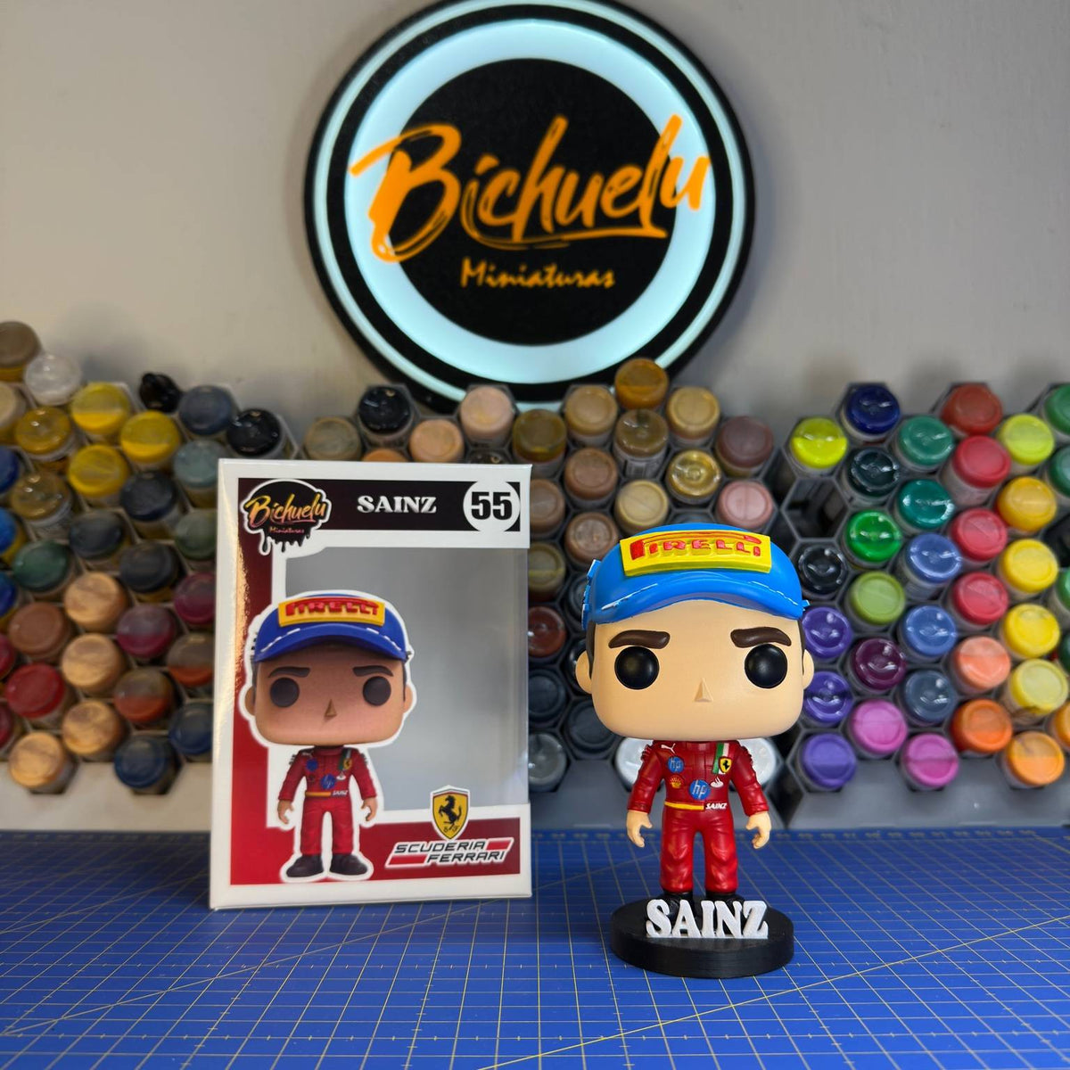 Carlos Sainz (Edición Abu Dhabi 2024) | Figura coleccionable F1