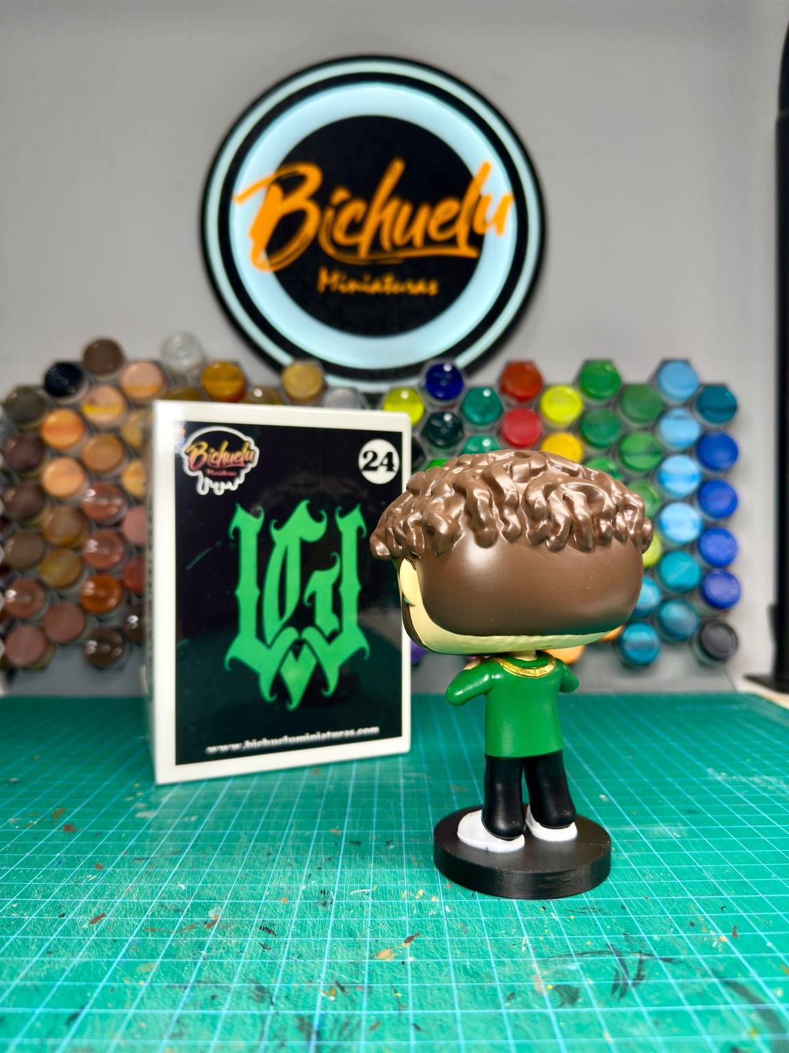 JC Reyes | Figura coleccionable