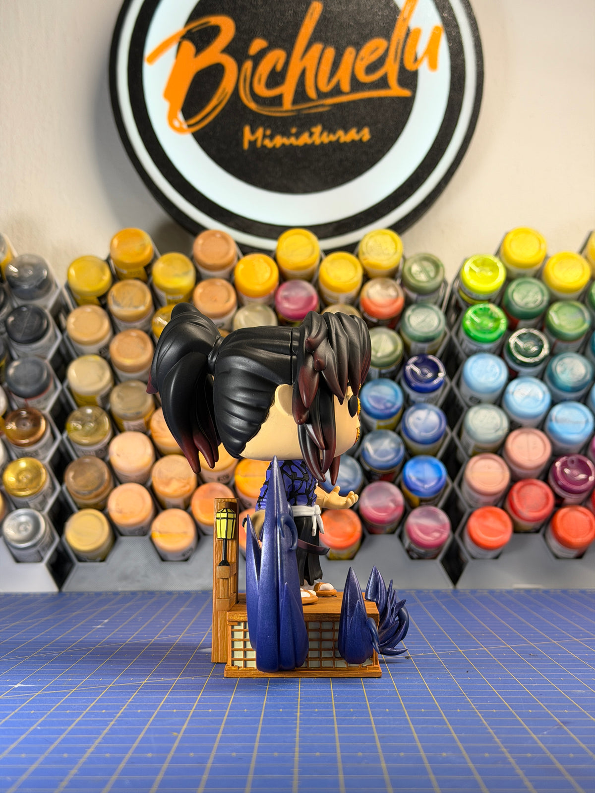 Vista adicional de la figura coleccionable de Kokushibo