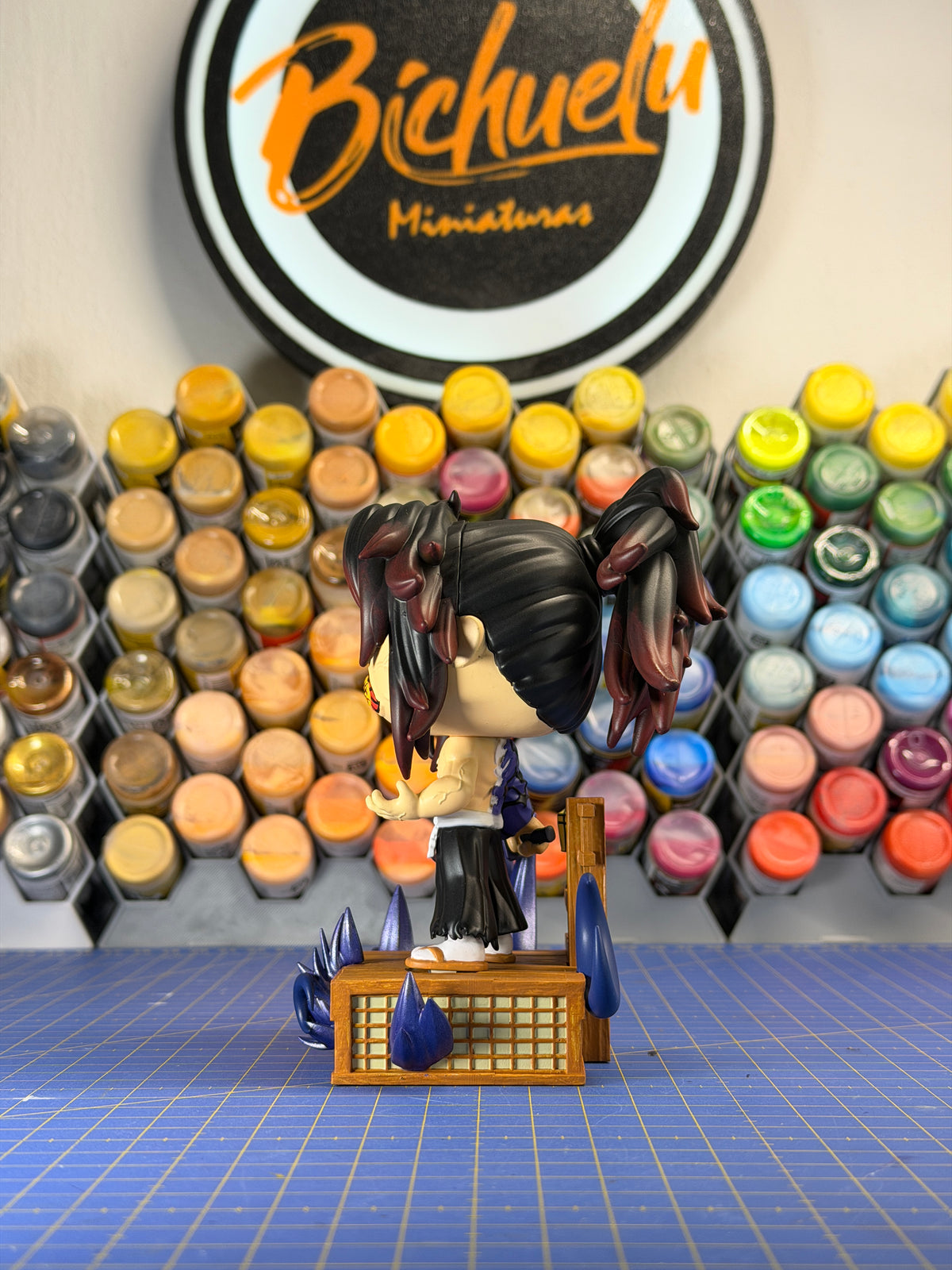 Detalle de la figura coleccionable de Kokushibo