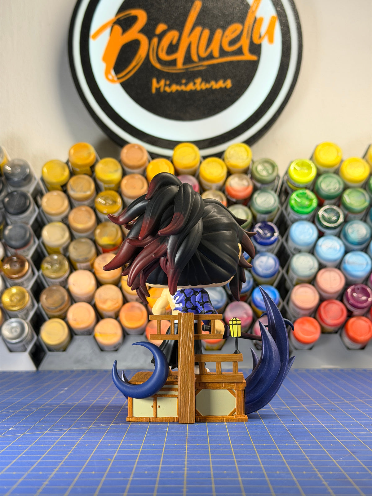 Otra vista de la figura coleccionable de Kokushibo