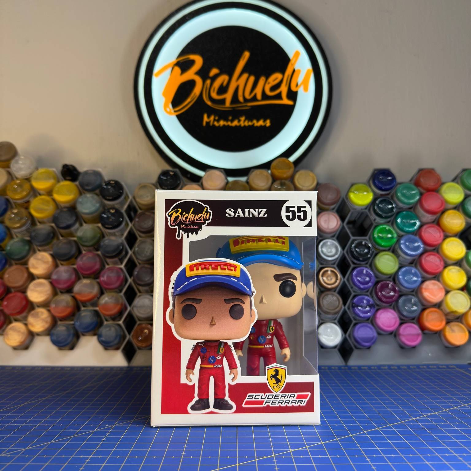 Carlos Sainz (Edición Abu Dhabi 2024) | Figura coleccionable F1