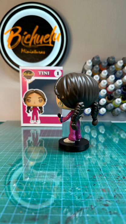 TINI – Figura artesanal inspirada en la artista