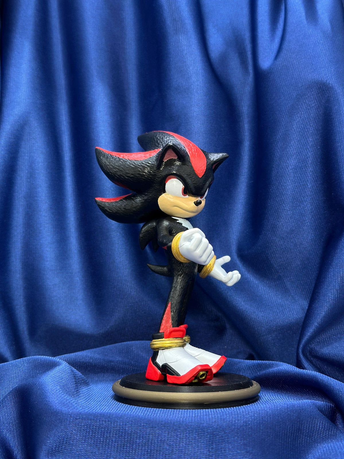 Shadow | Figura coleccionable