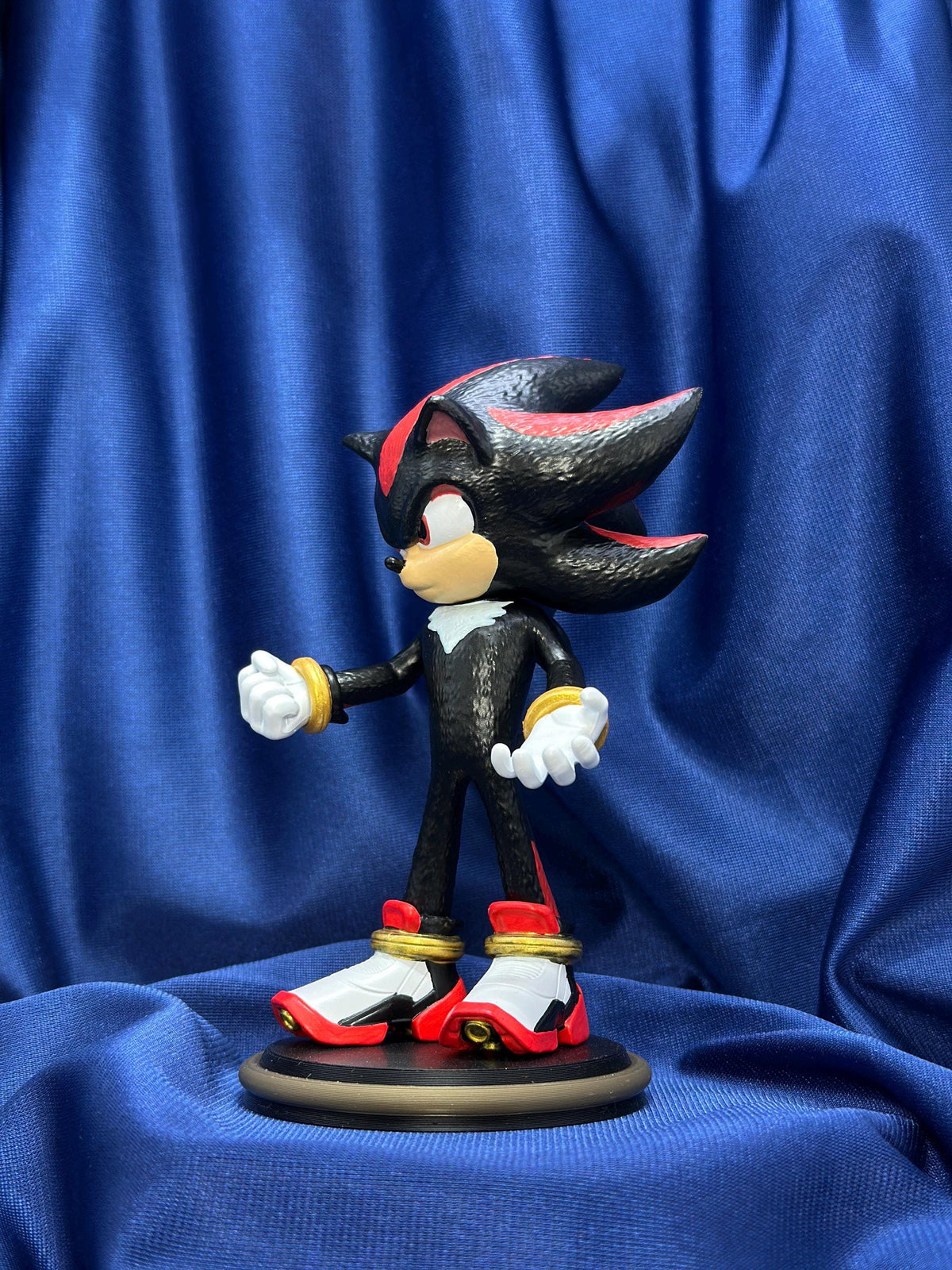 Shadow | Figura coleccionable